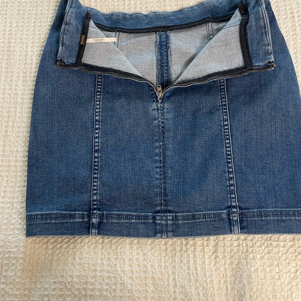 Free People Denim Jean Skirt Size 4 - Picture 5 of 6